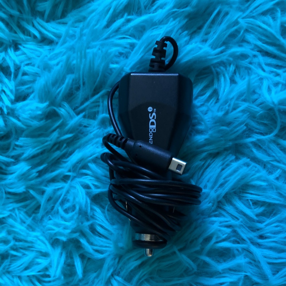 Nintendo DS: AC Car Adapter